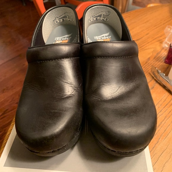 Dansko Shoes - NIB Dansko XP 2.0 Waterproof Pull Up Black